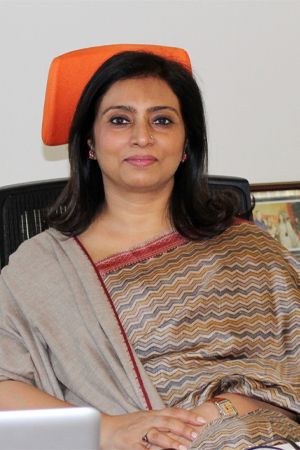 Simin Askari, SVP Corporate HR & Business Excellence at DS Group
